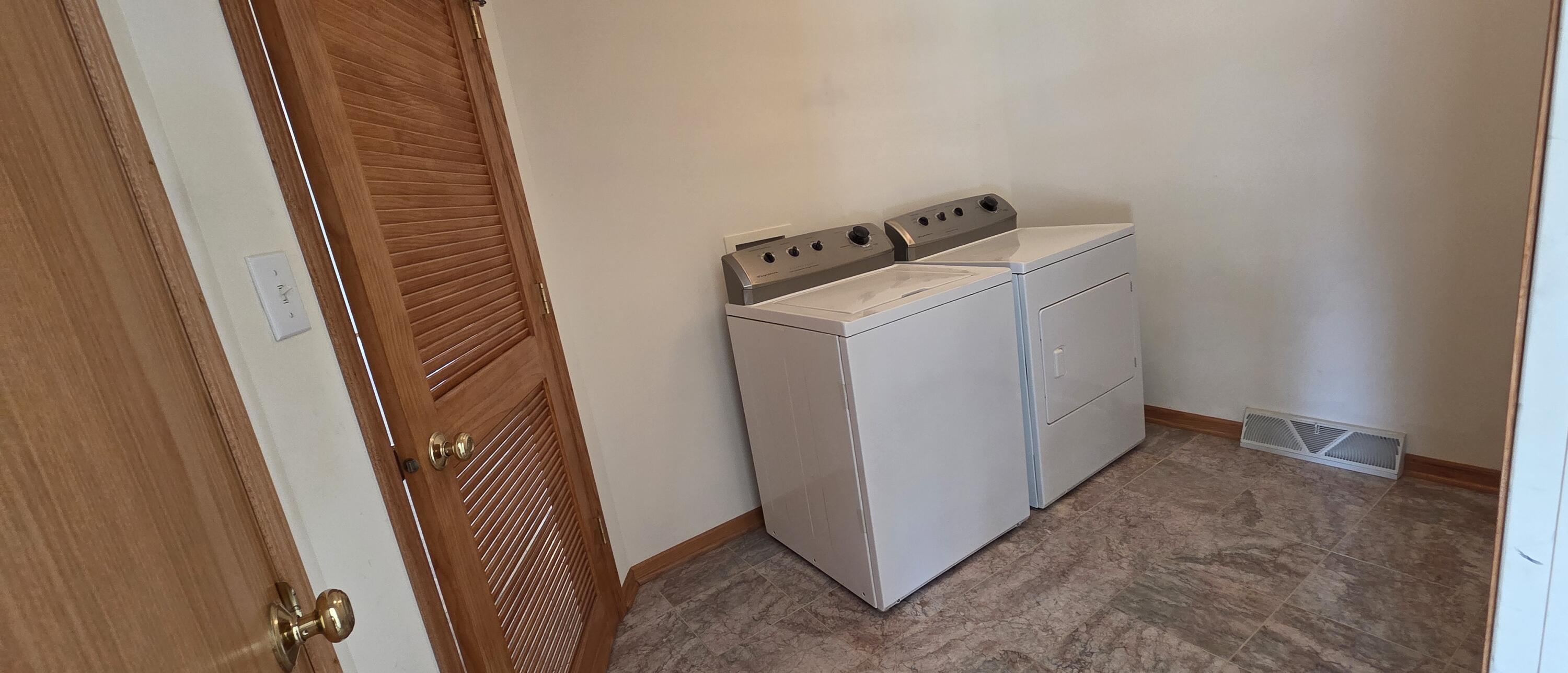 588 East Randy Road Oak Creek, WI 53154 - Photo 16 of 34 Main Floor Laundry/Mudroom