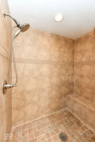 $684,800 | 7620 Dean Road, Indianapolis, IN 46240