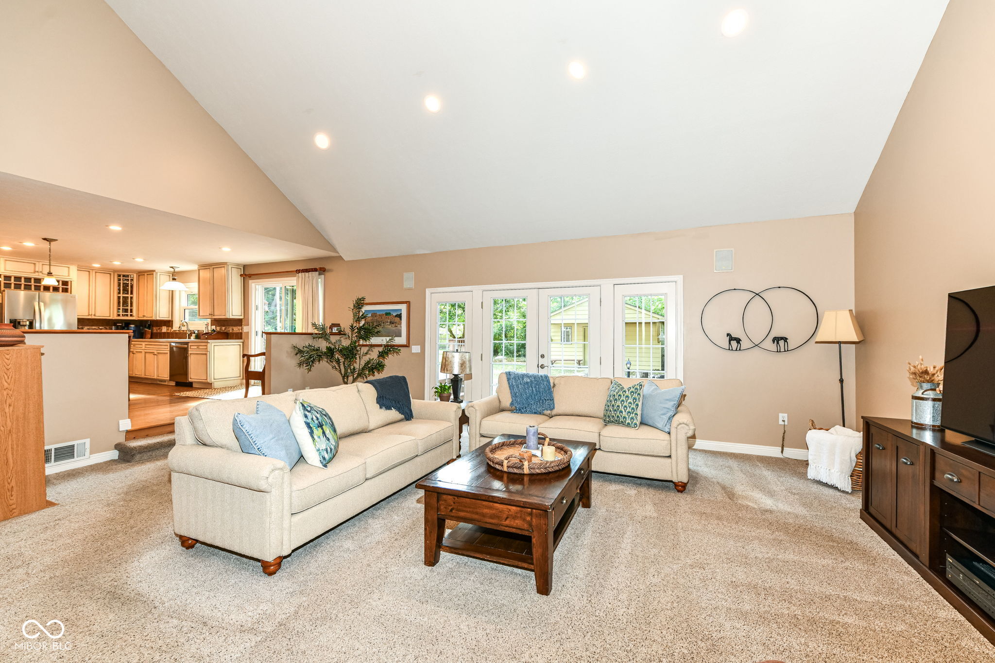 7620 Dean Road Indianapolis, IN 46240 - Photo 3 of 42