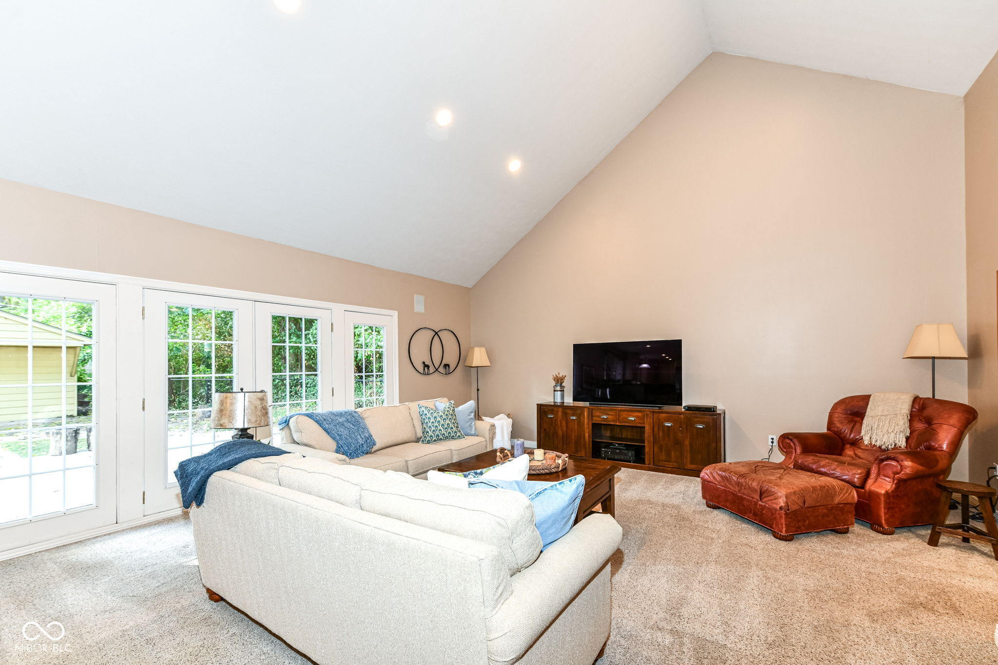 7620 Dean Road Indianapolis, IN 46240 - Photo 4 of 42