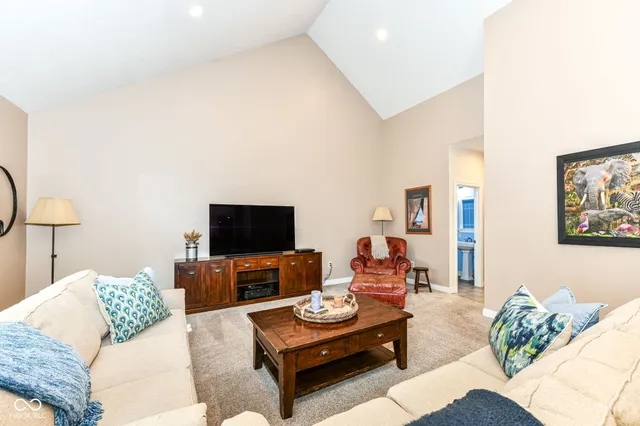 $684,800 | 7620 Dean Road, Indianapolis, IN 46240