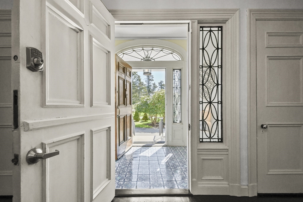 824 Tucker Road Dartmouth, MA 02747 - Photo 8 of 42