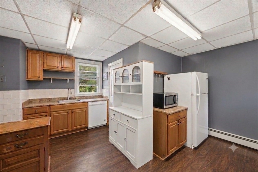 49 Felton Street Hudson, MA 01749 - Photo 12 of 41