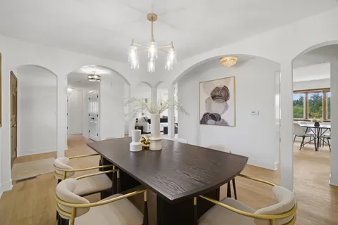 $850,000 | 28 Windemere Lane, South Barrington, IL 60192