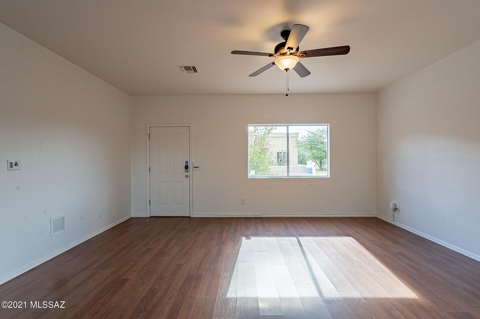 3528 South Mission Road, Unit 1 Tucson, AZ 85713 - Photo 5 of 27