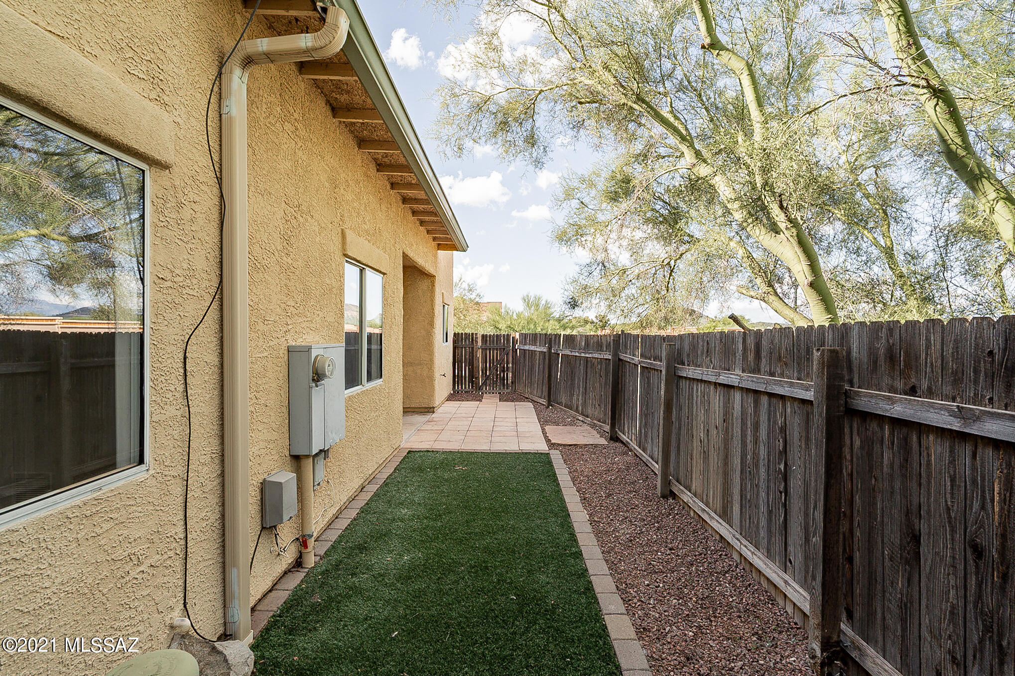 3528 South Mission Road, Unit 1 Tucson, AZ 85713 - Photo 7 of 27