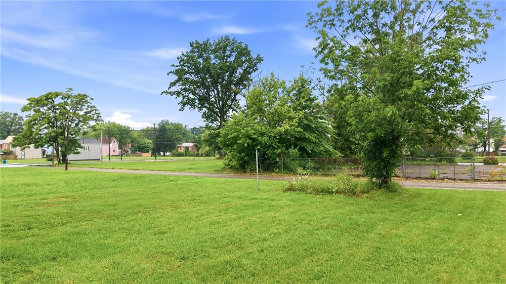 1016 Hamilton Avenue Farrell, PA 16121 - Photo 4 of 35 Gallery Image 4