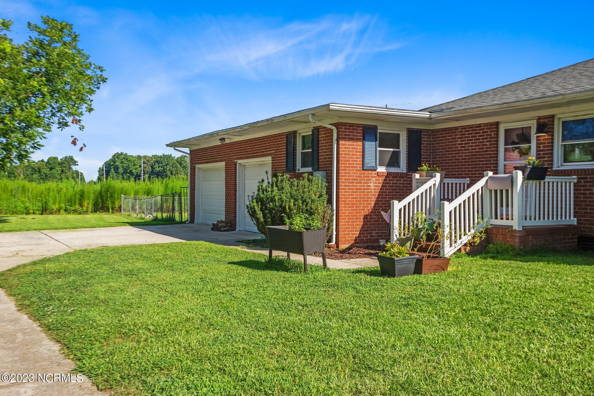 4422 Reedy Branch Road Winterville, NC 28590 - Photo 5 of 38 27-web-or-mls-_S0A0467