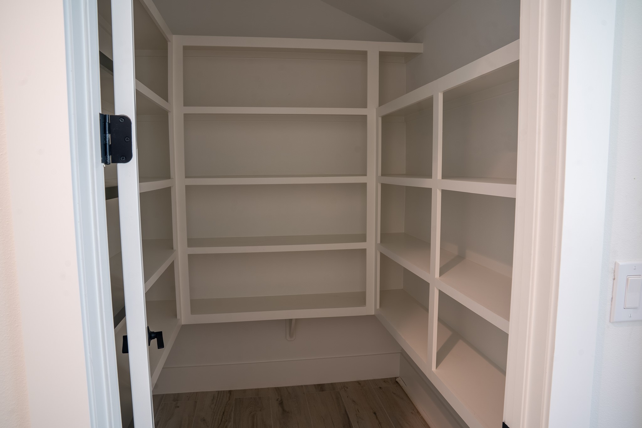 343 Sundog Road Huntsville, TX 77340 - Photo 14 of 37 Walk-in pantry.