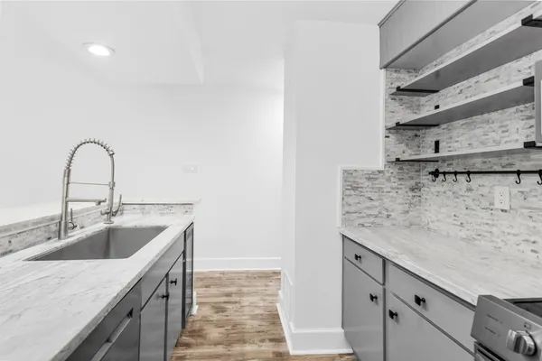 a close view of sink and tap