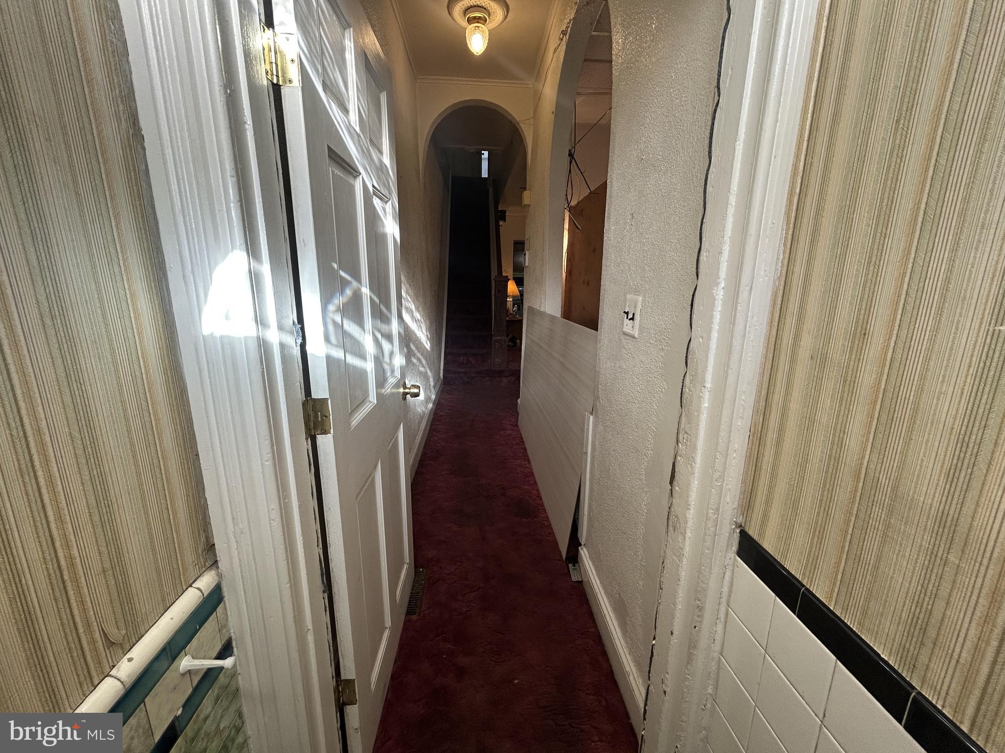 307 South Mount Street Baltimore, MD 21223 - Photo 4 of 17 a view of a entryway