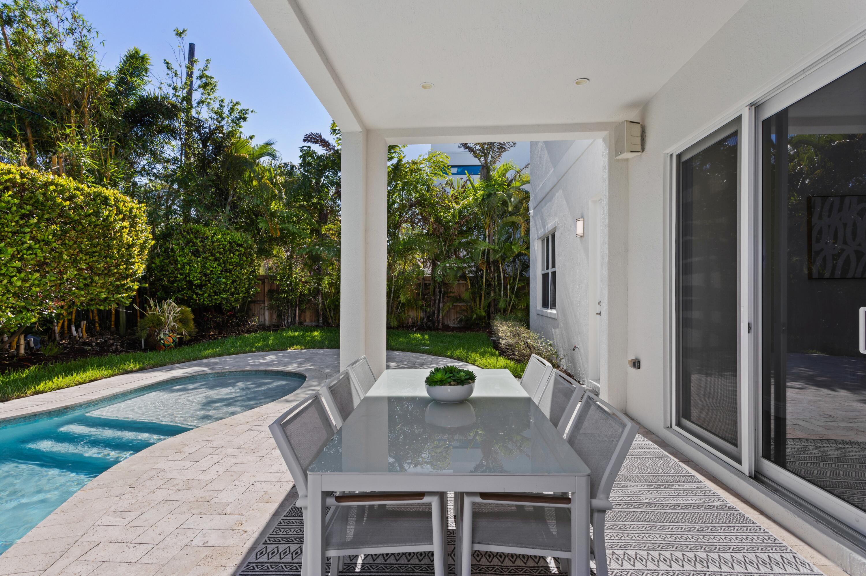 375 Northeast 7th Street Boca Raton, FL 33432 - Photo 17 of 22 375 NE 7th Street