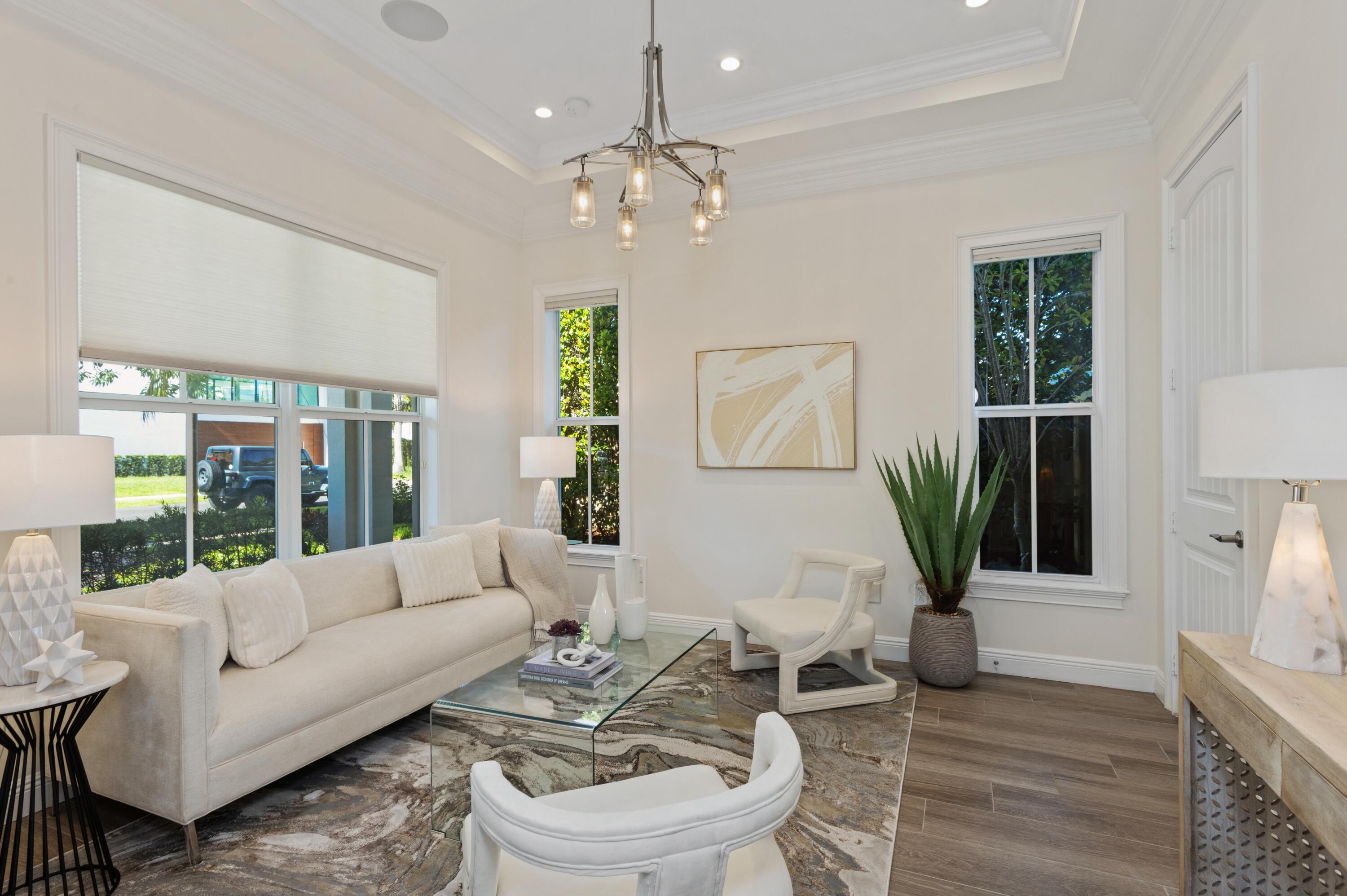 375 Northeast 7th Street Boca Raton, FL 33432 - Photo 5 of 22 375 NE 7th Street