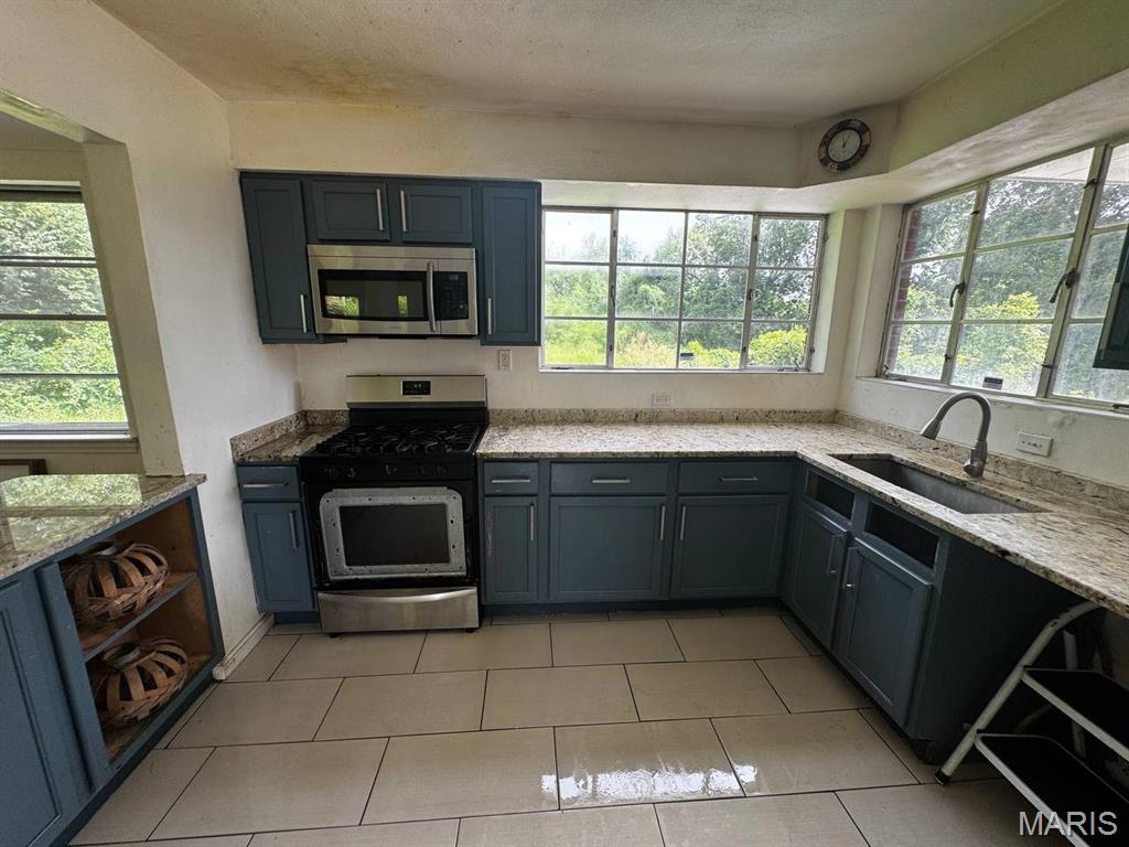 1823 Parker Road St. Louis, MO 63138 - Photo 2 of 17 Gallery Image 2