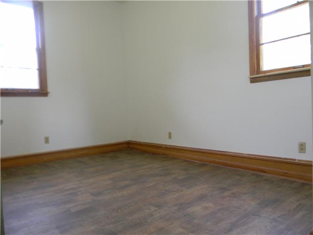 5049 Pickering Road Clarksville, TN 37043 - Photo 10 of 19 This bedroom has its own newly renovated bath with whirlpool. Split bedroom.