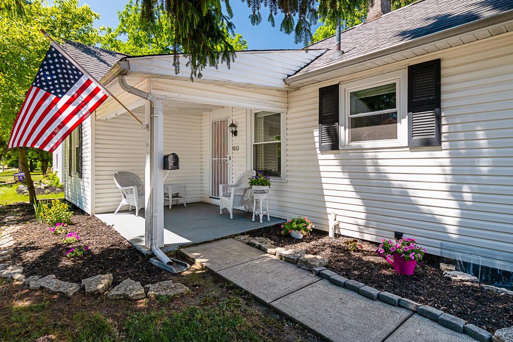 1513 Graham Road Reynoldsburg, OH 43068 - Photo 3 of 15
