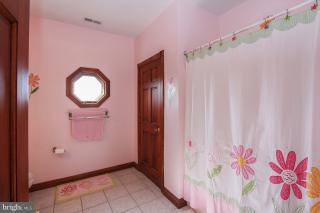 14714 Springfield Road Darnestown, MD 20874 - Photo 25 of 26 Bath