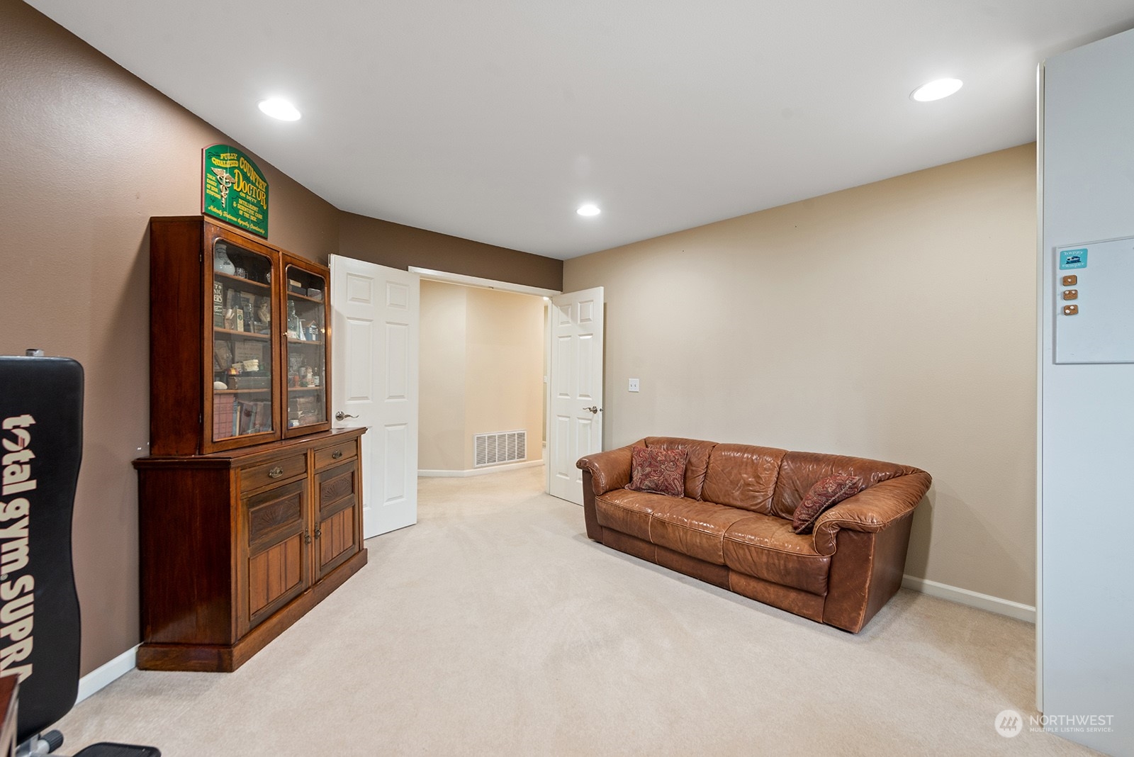 3930 208th Place Southeast Bothell, WA 98021 - Photo 28 of 36 a living room with furniture