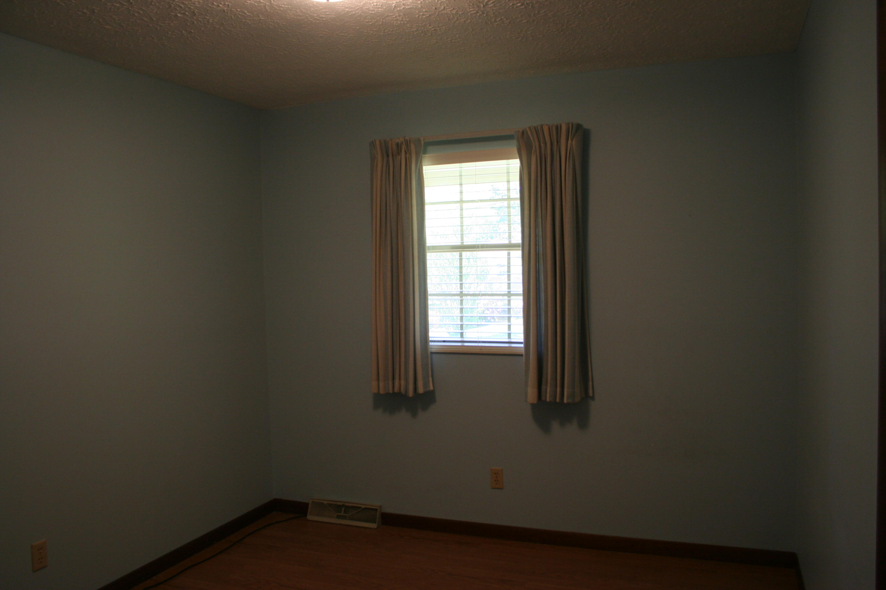 200 Cedar Road Clinton, TN 37716 - Photo 18 of 34 Bedroom 1
