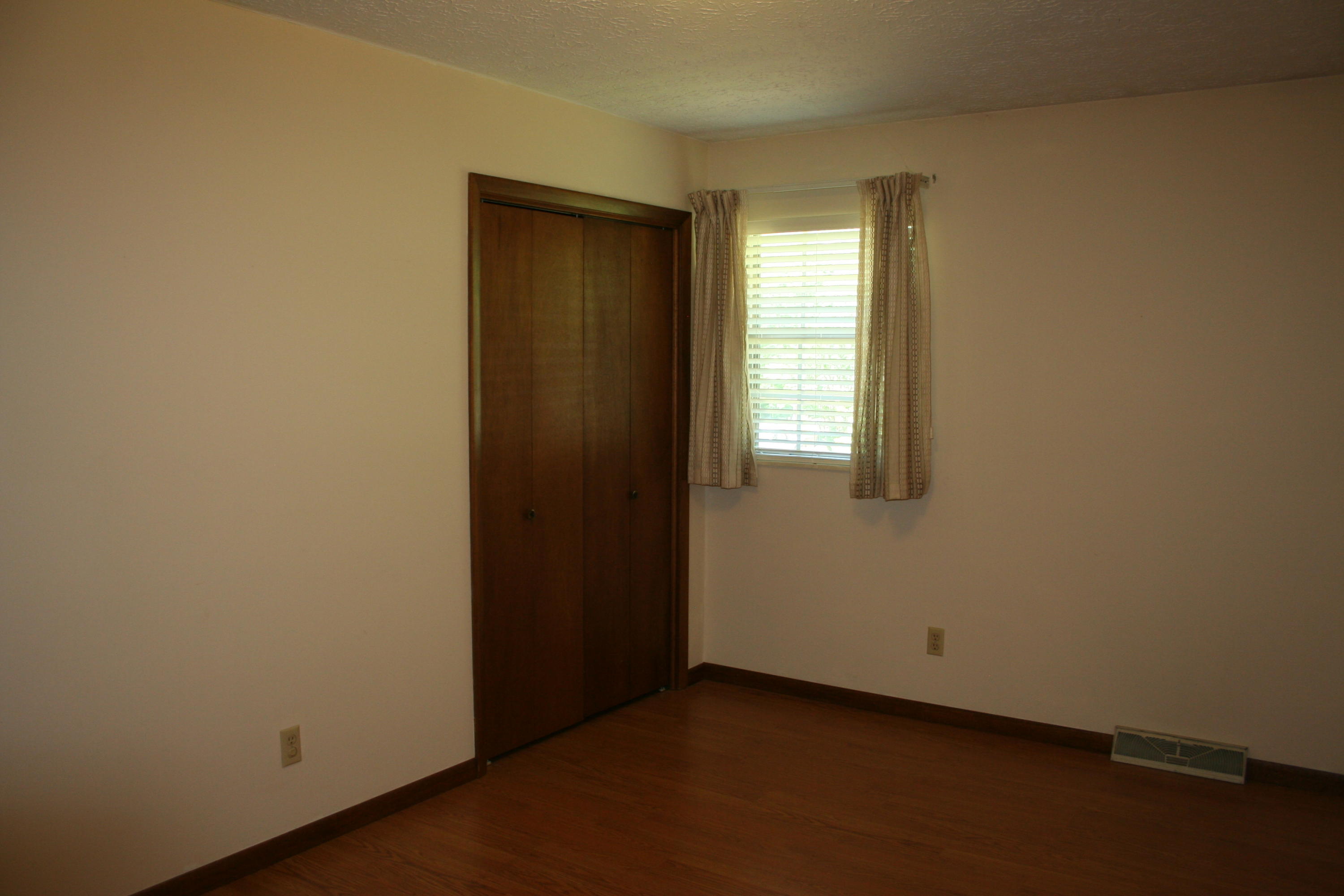 200 Cedar Road Clinton, TN 37716 - Photo 20 of 34 Bedroom 2