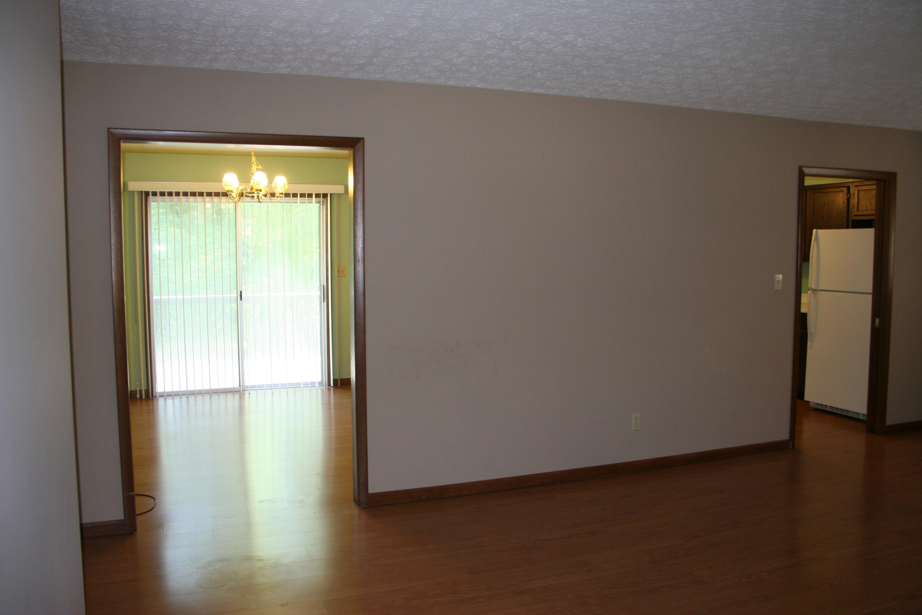 200 Cedar Road Clinton, TN 37716 - Photo 7 of 34 LIving Towards Dining