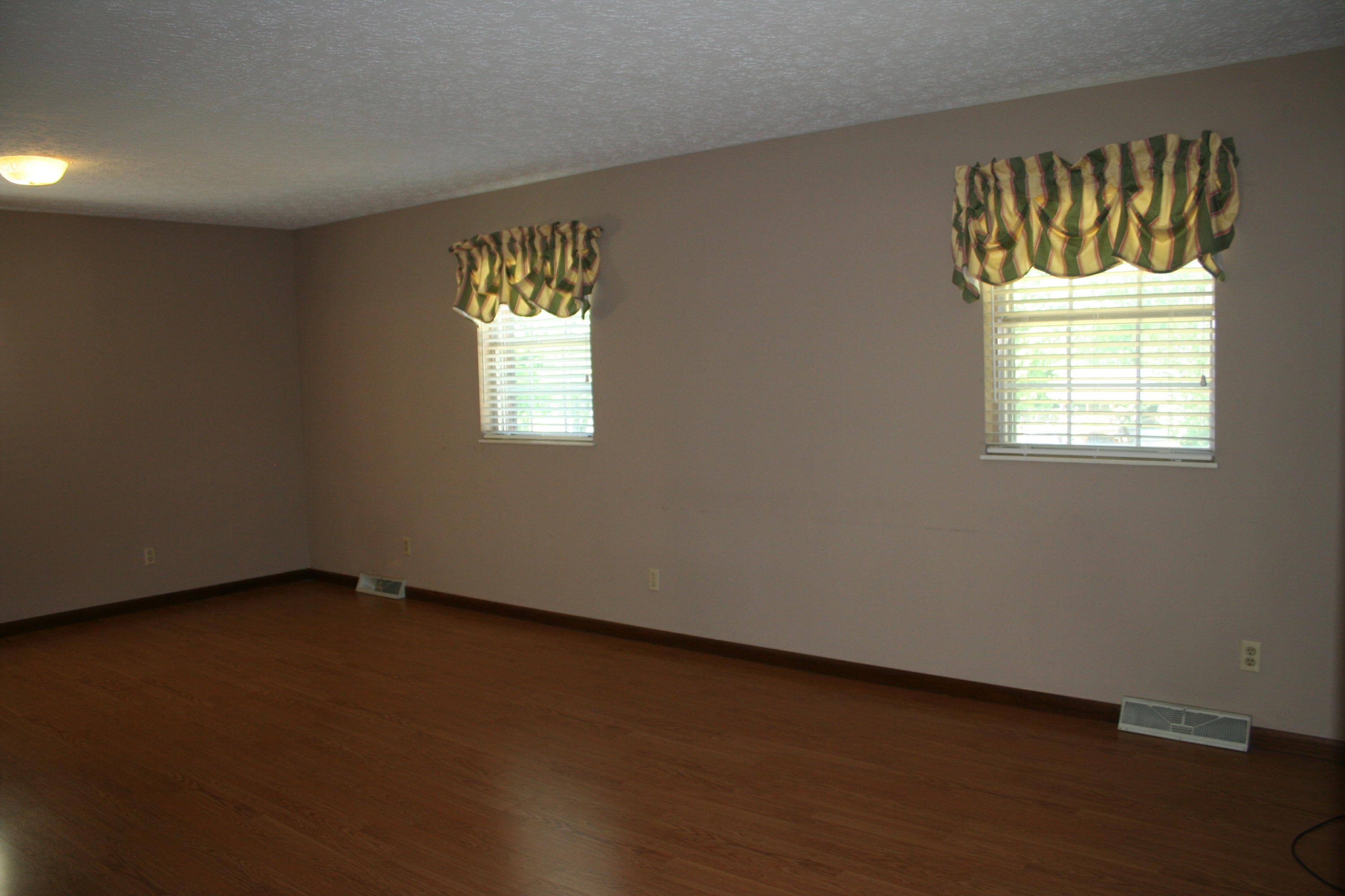 200 Cedar Road Clinton, TN 37716 - Photo 8 of 34 Living
