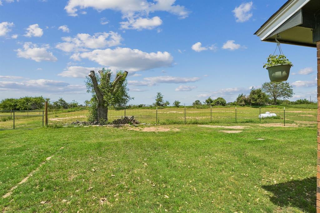 2762 West Highway 199 Springtown, TX 76082 - Photo 25 of 33 North facing view