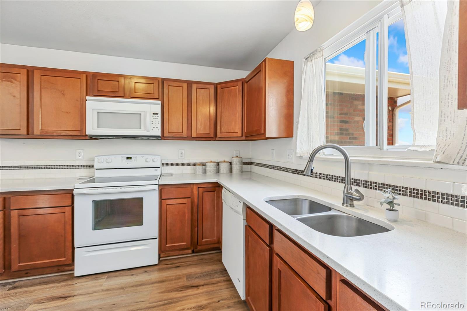 401 36th Avenue Greeley, CO 80634 - Photo 6 of 34