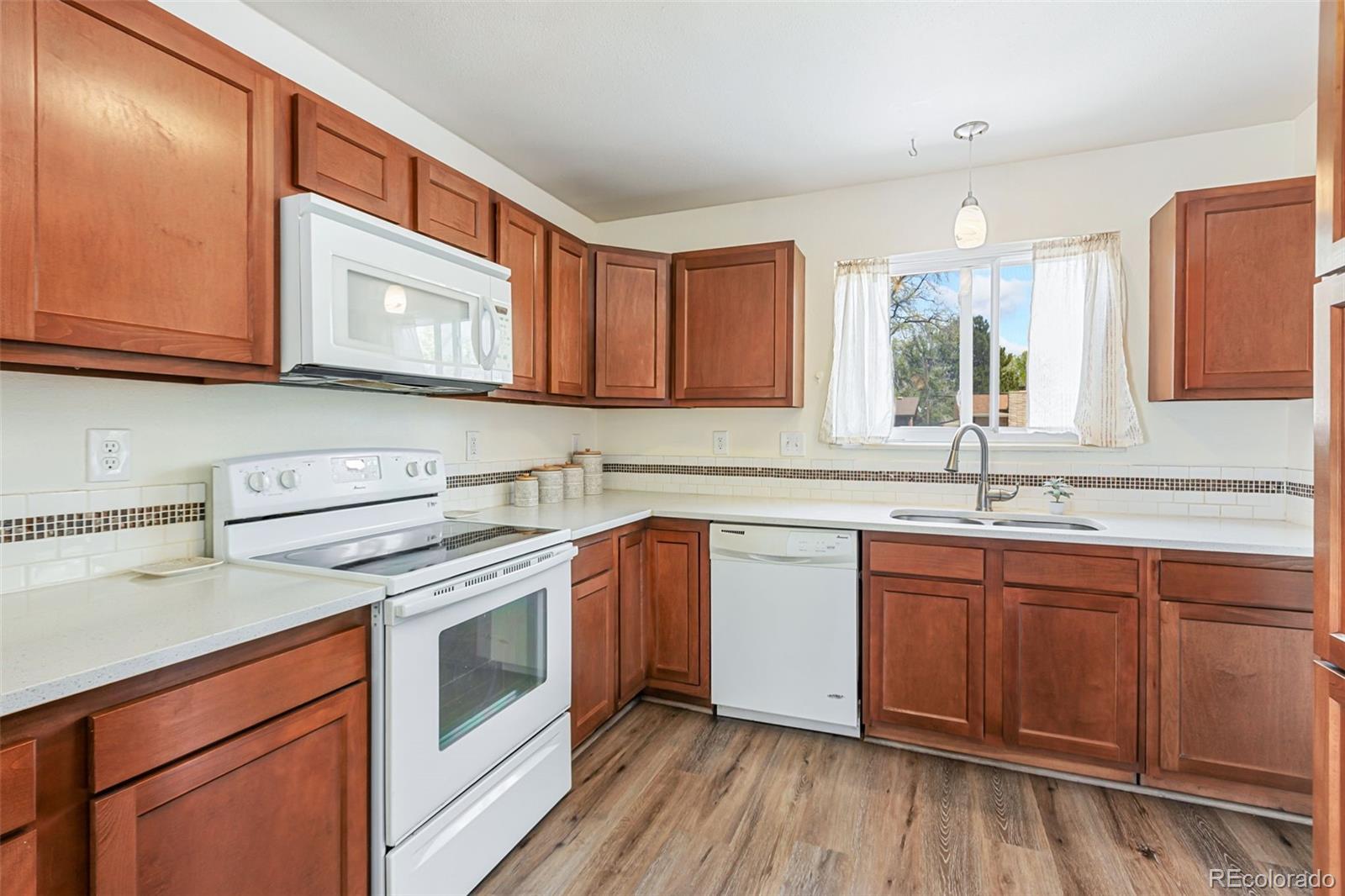 401 36th Avenue Greeley, CO 80634 - Photo 7 of 34