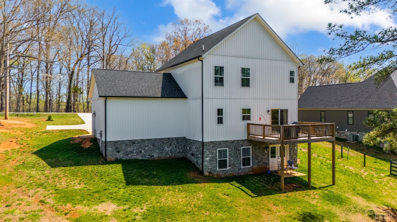 4442 Goode Road Goode, VA 24556 - Photo 6 of 63