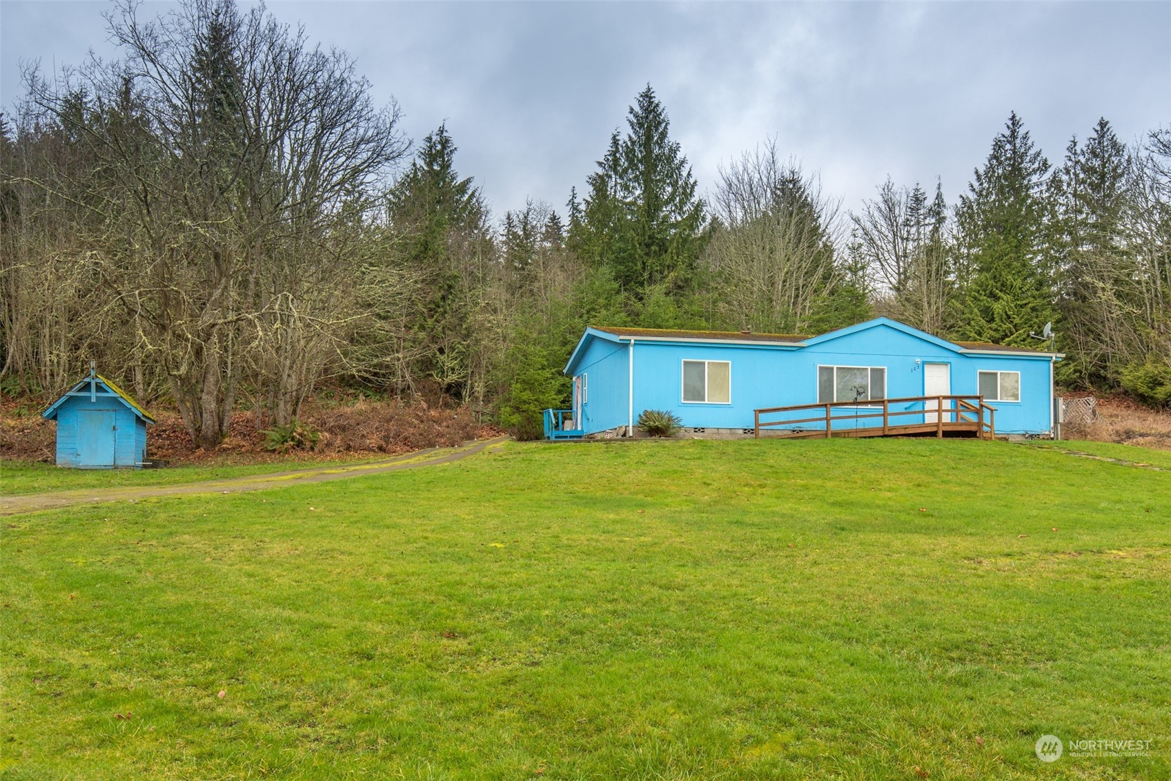 302 East Arnette Road Port Angeles, WA 98362 - Photo 1 of 24 Gallery Image 1