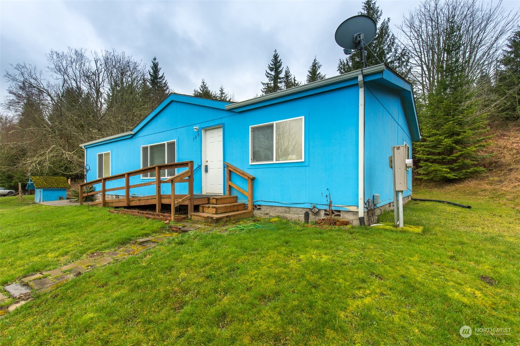 302 East Arnette Road Port Angeles, WA 98362 - Photo 3 of 24 Gallery Image 3