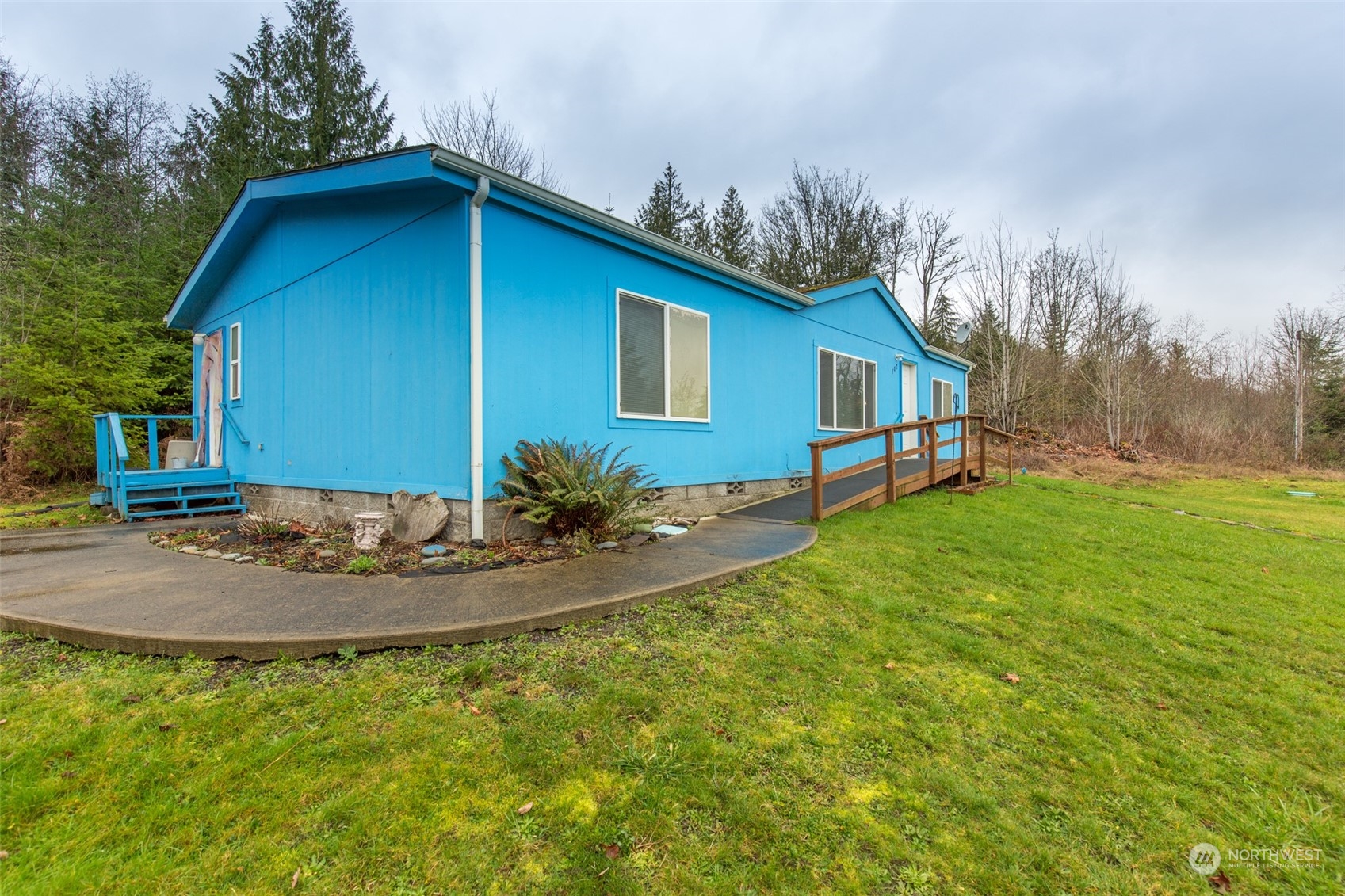 302 East Arnette Road Port Angeles, WA 98362 - Photo 4 of 24 Gallery Image 4