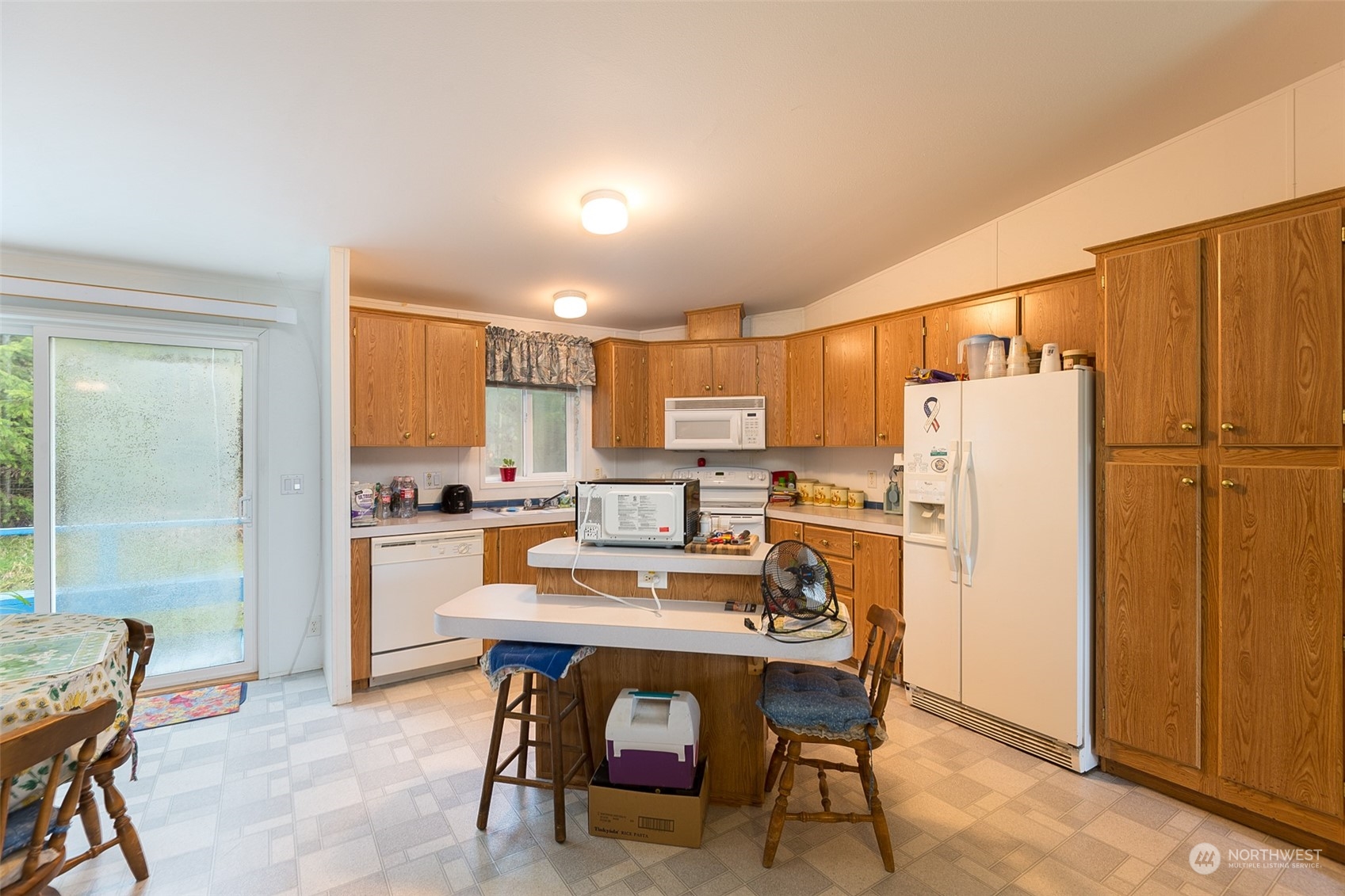 302 East Arnette Road Port Angeles, WA 98362 - Photo 8 of 24 Gallery Image 8