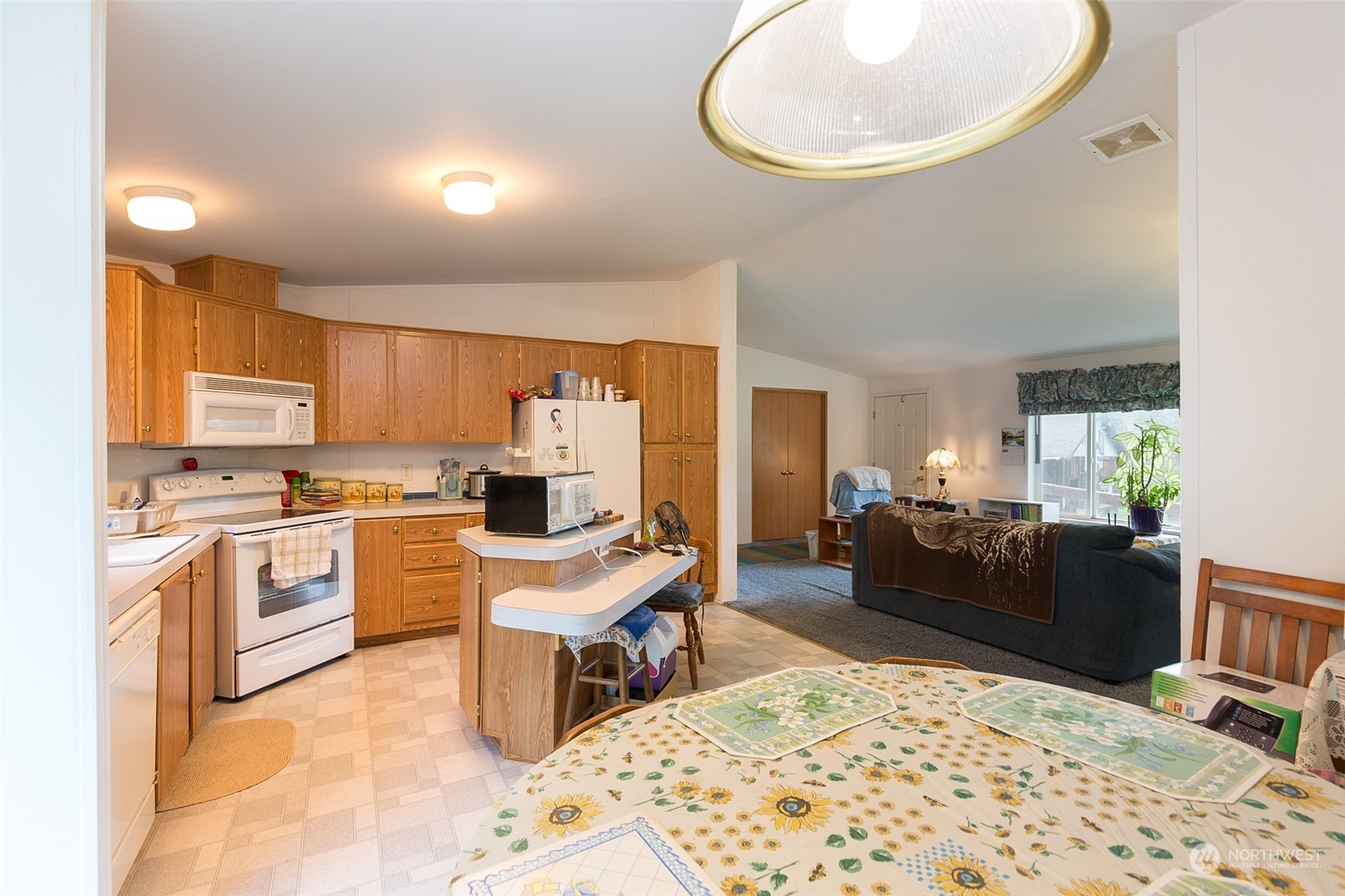 302 East Arnette Road Port Angeles, WA 98362 - Photo 10 of 24 Gallery Image 10