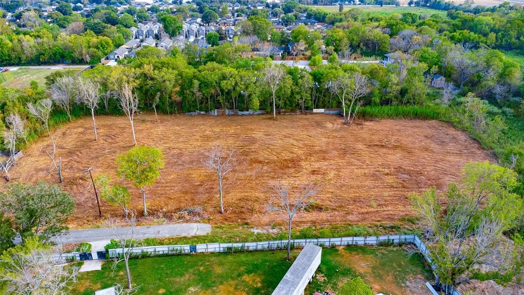 8888 Freeland Street Houston, TX 77075 - Photo 2 of 12 a view of a backyard
