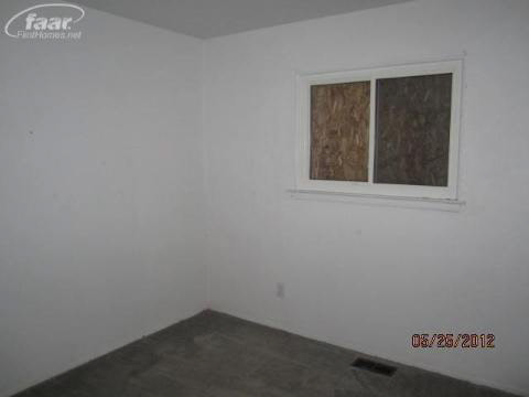 6162 Neff Road Mount Morris, MI 48458 - Photo 5 of 6 20111506-4.JPG