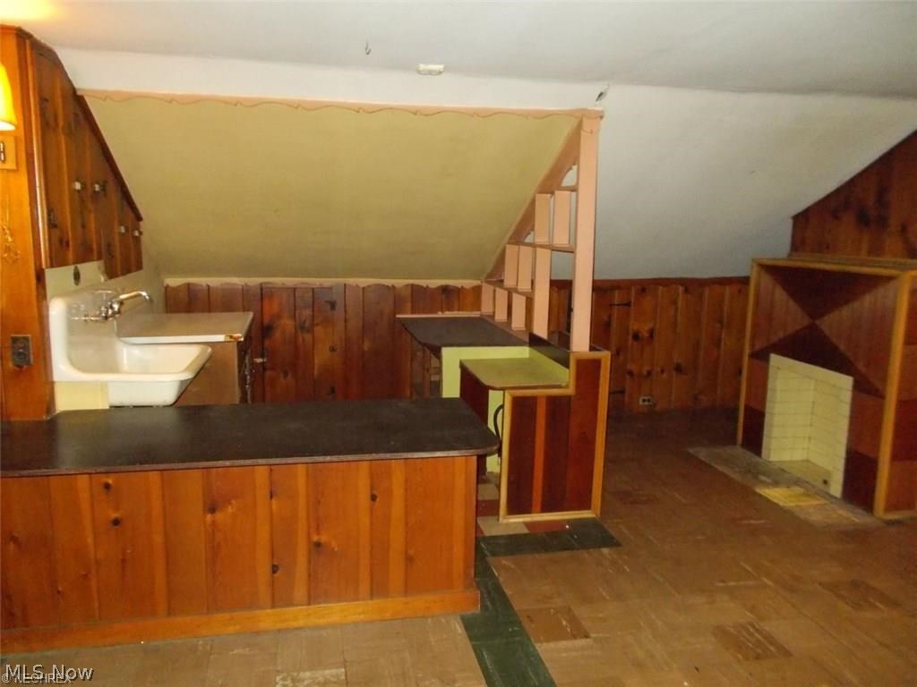 10901 Bellaire Road Cleveland, OH 44111 - Photo 25 of 35 Gallery Image 25