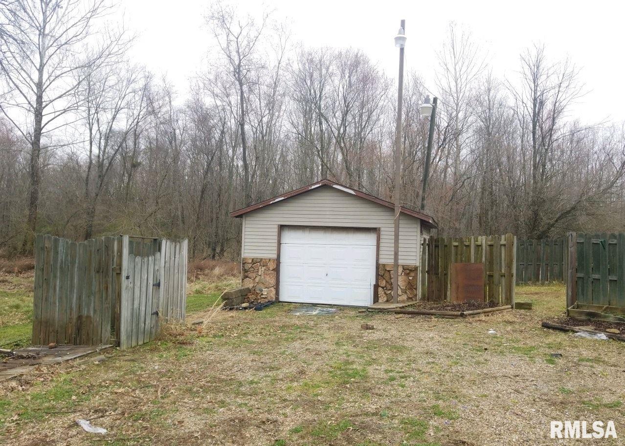 9112 Stotlar Road Herrin, IL 62948 - Photo 5 of 16