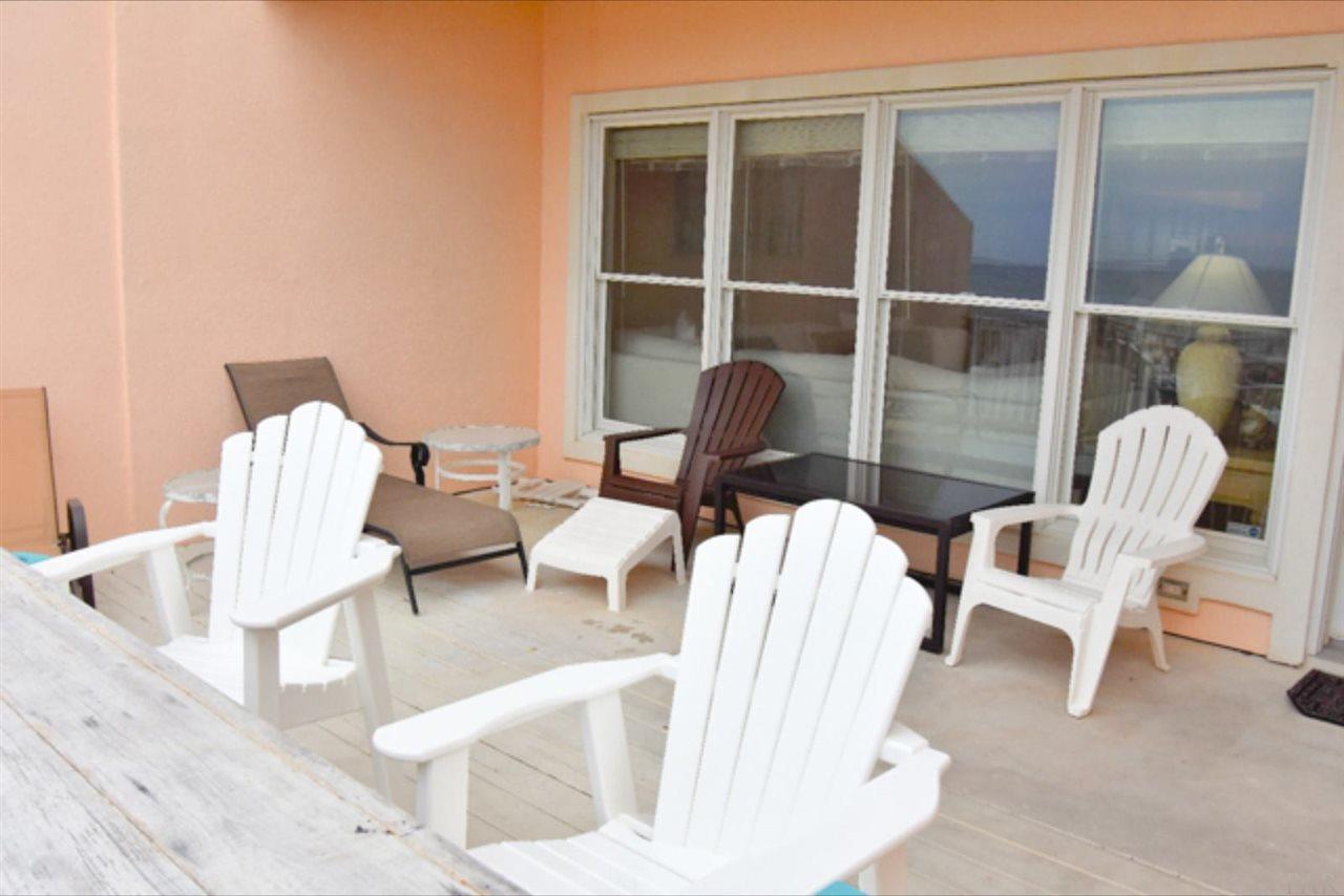 7961 Gulf Boulevard, Unit 2 Navarre Beach, FL 32566 - Photo 13 of 38