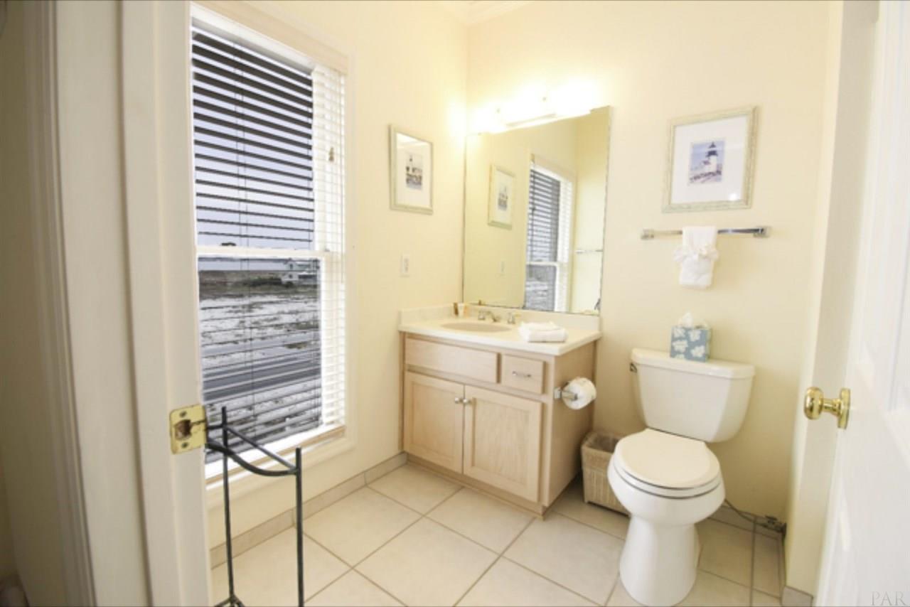 7961 Gulf Boulevard, Unit 2 Navarre Beach, FL 32566 - Photo 26 of 38