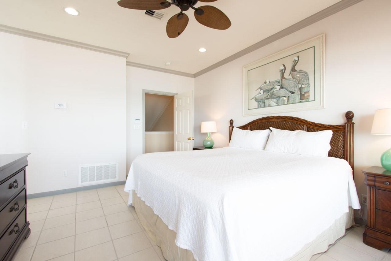 7961 Gulf Boulevard, Unit 2 Navarre Beach, FL 32566 - Photo 28 of 38