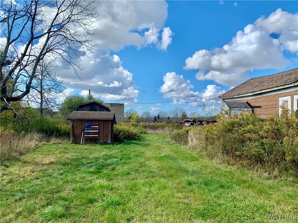 11733 N Road Freedom, NY 14065 - Photo 2 of 3
