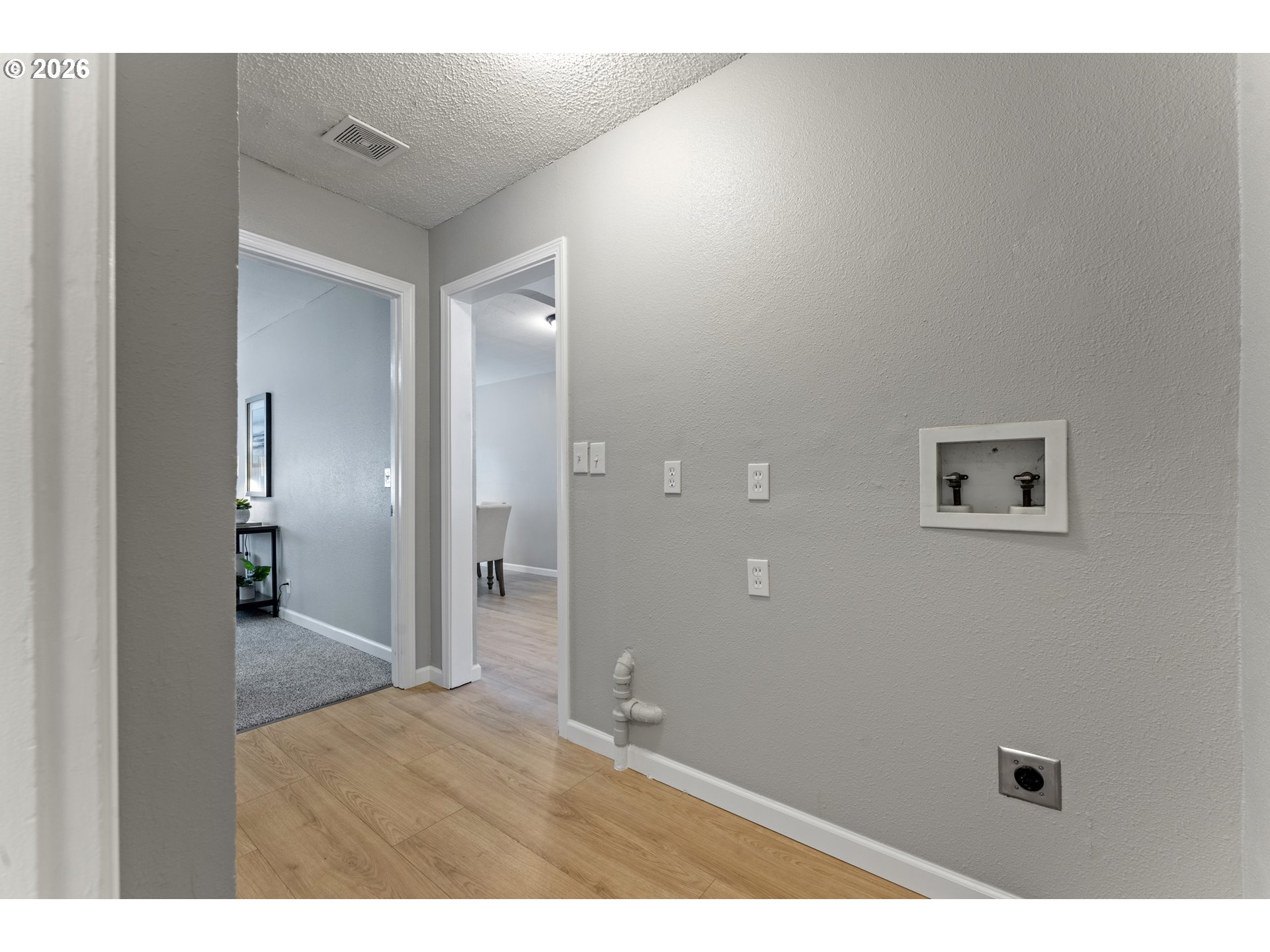 7915 North Exeter Avenue Portland, OR 97203 - Photo 20 of 34 a view of an empty room