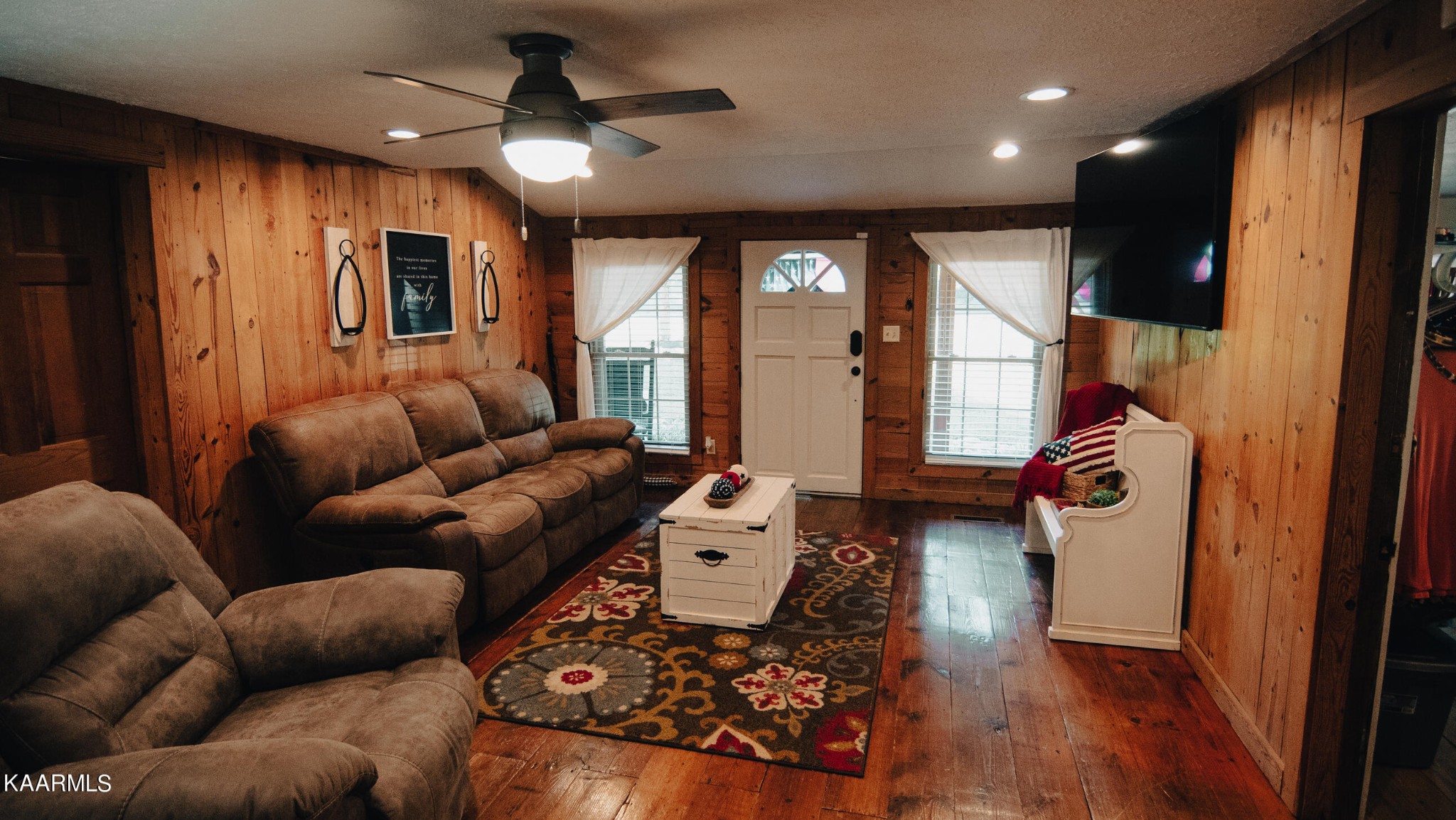 320 Front Street Luttrell, TN 37779 - Photo 2 of 18