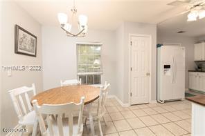 22 Grove Way Bluffton, SC 29910 - Photo 3 of 10 22 Grove Way Diningroom