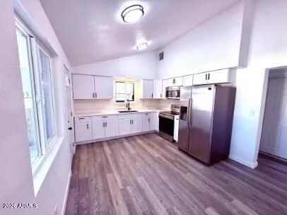 $1,495 | 1009 East Chipman Road, Phoenix, AZ 85040