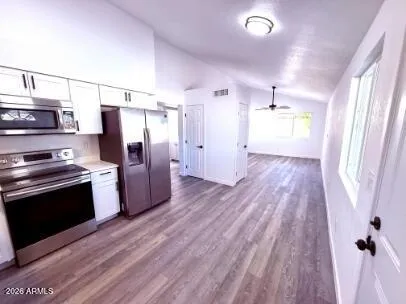 $1,495 | 1009 East Chipman Road, Phoenix, AZ 85040