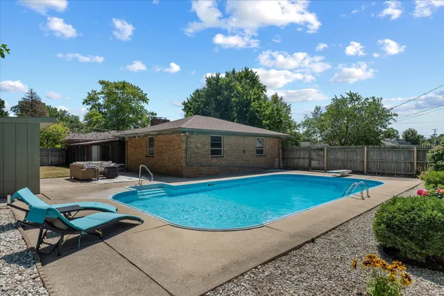 $4,500 | 2121 East Madison Street, South Bend, IN 46617