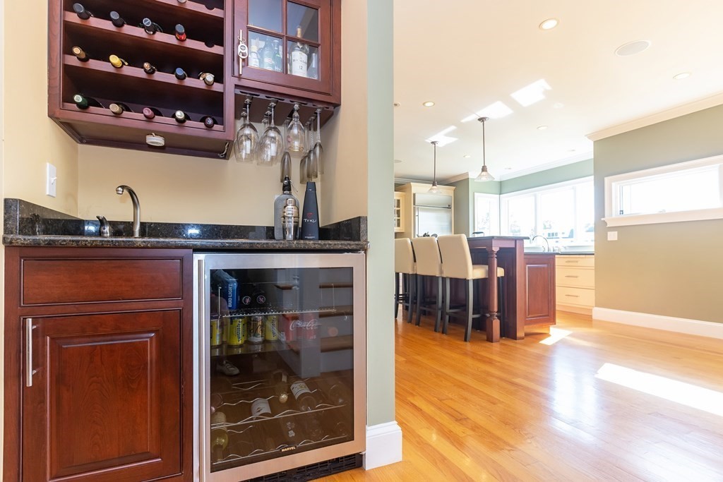 47 Bel Air Road Hingham, MA 02043 - Photo 9 of 26 Gallery Image 9